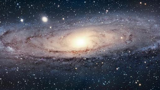 Andromeda's Lovely Shimmer, Plus A Lunar Makeover
